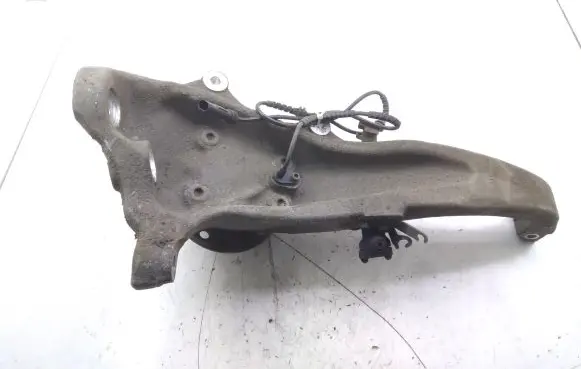 BMW 5 F10 F11 Front wheel hub