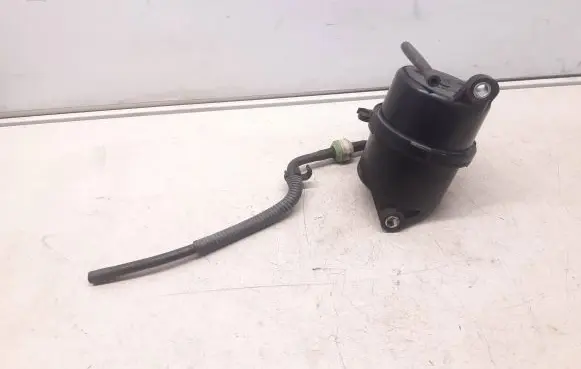 Mazda 6 Vacuum air tank 