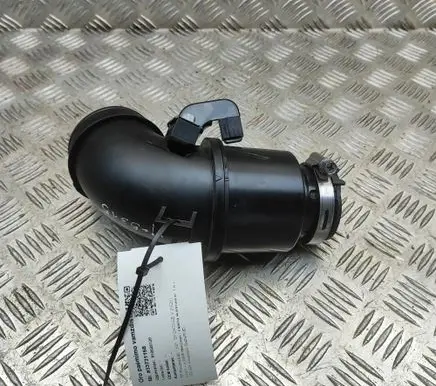 KIA Sportage Air intake duct part 28139P0400