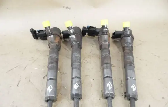Fiat Croma Fuel injector 0445110243