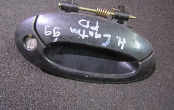 Hyundai Lantra II Front door exterior handle