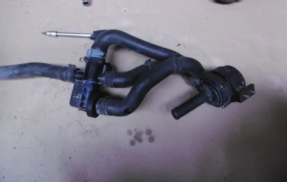 Mercedes-Benz S W221 Coolant heater control valve A2308300084