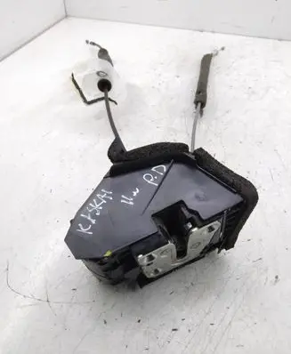 Nissan Qashqai+2 Front door lock