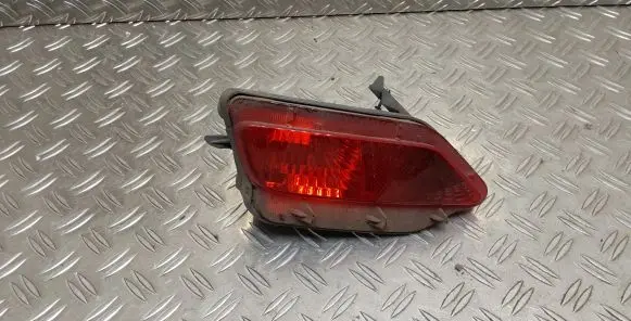 Toyota RAV 4 (XA40) Rear fog light 