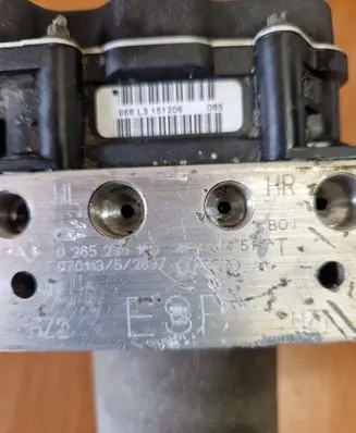 Audi A6 S6 C6 4F ABS Pump 4F0614517T