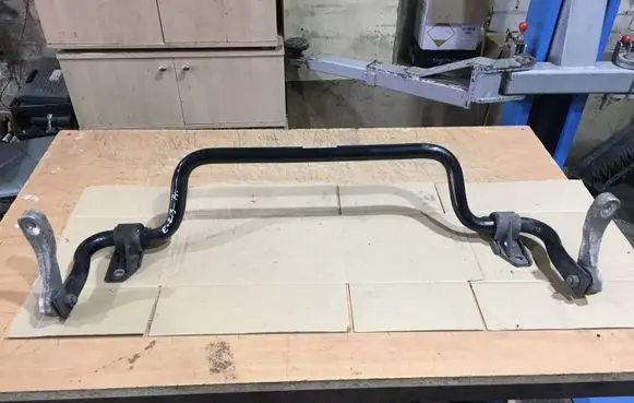 Front anti-roll bar/sway bar