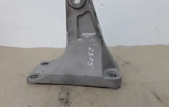 Nissan Leaf I (ZE0) Engine mounting bracket NOCODE