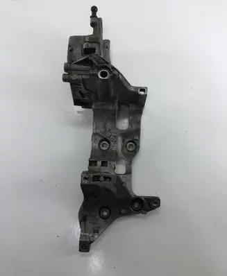 Volkswagen Tiguan Generator/alternator bracket 04L903143D