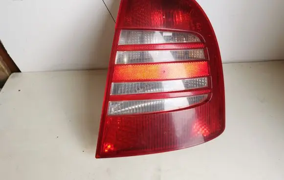 Skoda Superb B5 (3U) Rear/tail lights 3U5945096 3U5945112