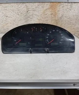Volkswagen Transporter - Caravelle T5 Speedometer (instrument cluster) 7H0920850S
