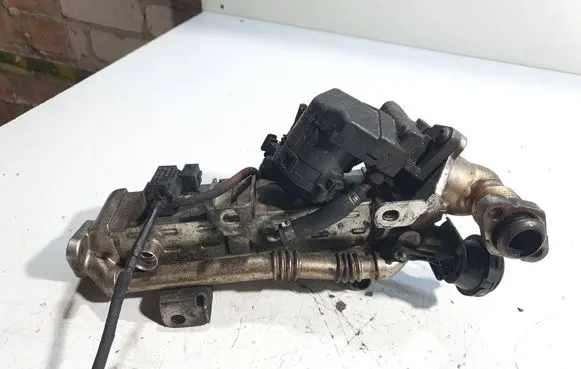 BMW 6 F06 Gran coupe EGR valve cooler 82321005