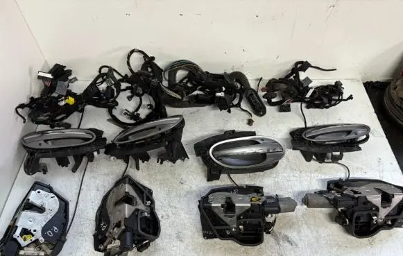BMW 7 E65 E66 Rear door soft close latching motor 7169250 7202119 7169252