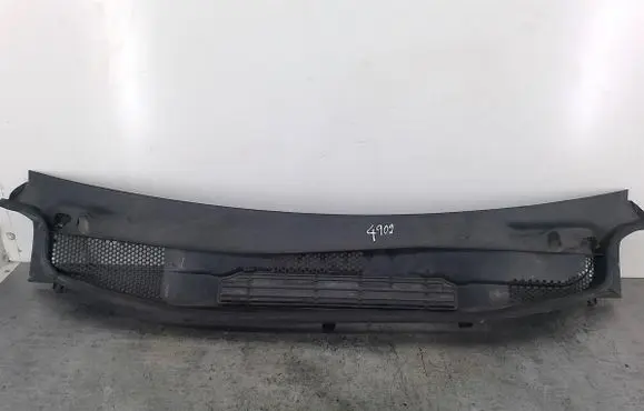 Mercedes-Benz B W245 Wiper trim 1698300413