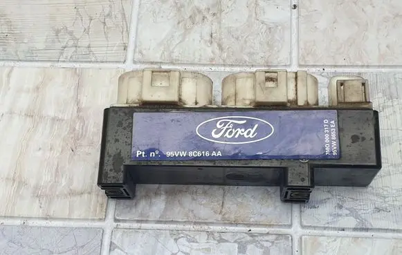 Ford Galaxy Coolant fan relay 95VW8C616AA 7M0000317D 95VW8653EA