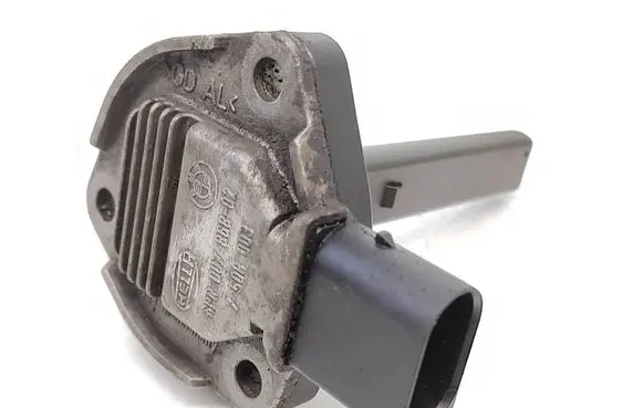BMW 1 E81 E87 Oil level sensor 7508003 6PR007868