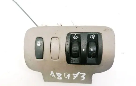 Renault Scenic II - Grand scenic II Headlight level height control switch