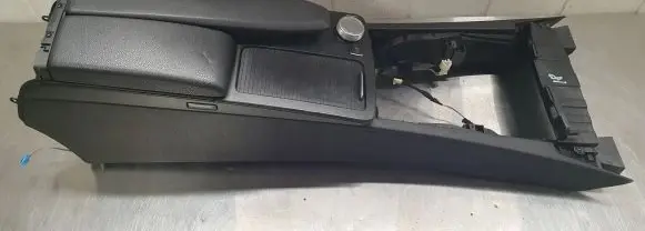 Mercedes-Benz C W204 Armrest A2045401307