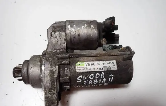 Volkswagen Polo IV 9N3 Starter motor 02T911023S