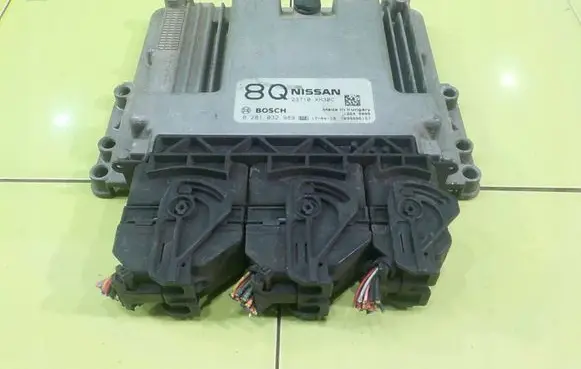 Nissan NV200 Engine control unit/module 0281032989 WP35