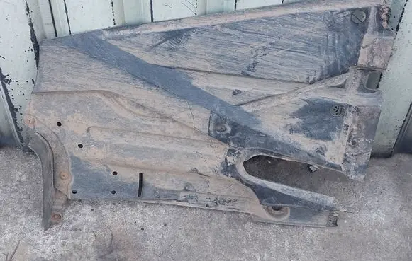 Seat Exeo (3R) Center/middle under tray cover 3R0825216A 960183210 AR310180