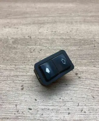 BMW 7 E38 Electric window control switch 8368974