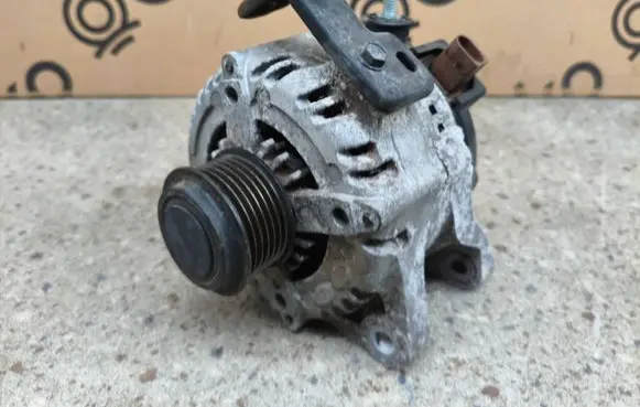 KIA Stinger Generator/alternator 373002C1A0 135V150A 1042119250