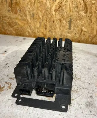 Mercedes-Benz B W245 Antenna control unit A1698208089 67587112