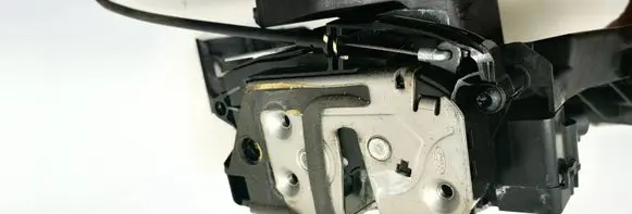 Volvo S60 Rear door lock 31301746