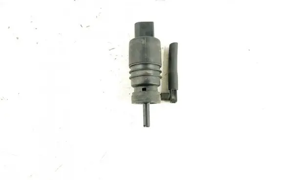 Mercedes-Benz E W211 Windshield washer spray nozzle 2108690821 2108690921