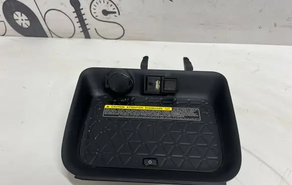 Toyota RAV 4 (XA50) Wireless charging module 861C042010C1