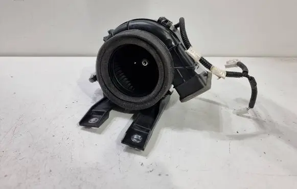 Toyota C-HR I Hybrid/electric vehicle battery fan G923047080 BASF510B33 2103004051