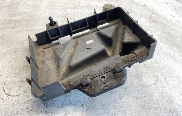 Battery tray