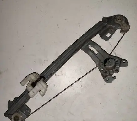 Rear door manual window regulator