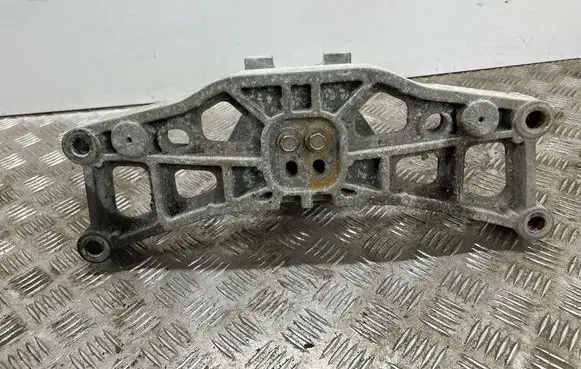 Dodge Challenger Gearbox mounting bracket 68170323AA 05147200AD 63325