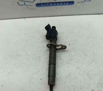 Volvo XC60 Fuel injector 31272690