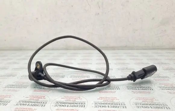Volkswagen PASSAT B5.5 Camshaft position sensor 038906433A