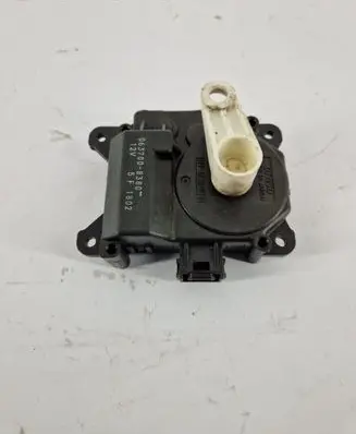 Toyota Previa (XR30, XR40) II Air flap motor/actuator 0637008380