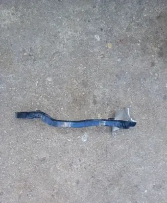 Subaru Legacy Front bumper mounting bracket