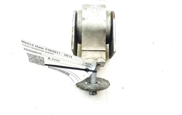 Mercedes-Benz CLS C218 X218 Rear differential mounting bracket A2043500215