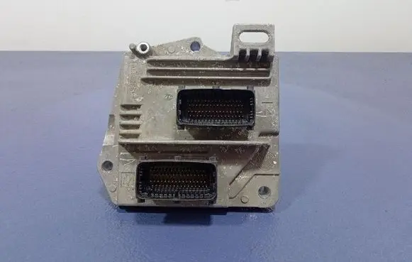 Opel Astra H Engine control unit/module ECU 55561172