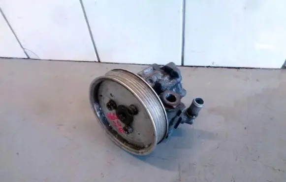 Audi A6 S6 C6 4F Power steering pump