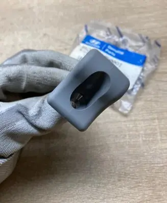 Hyundai i20 (PB PBT) Sun visor clip/hook/bracket 85235175000I
