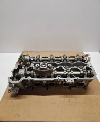 BMW 7 F01 F02 F03 F04 Engine head 7573936