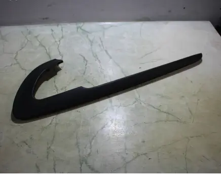 Audi A3 S3 8P Front door glass trim molding 8P3867410