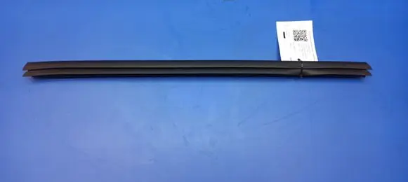 Mercedes-Benz S W221 Rubber seal rear door window/glass 17067