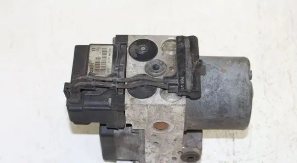 Audi A6 S6 C5 4B ABS Pump 8E0614111H