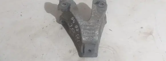 Audi A4 S4 B7 8E 8H Engine mounting bracket 8E0199307AB