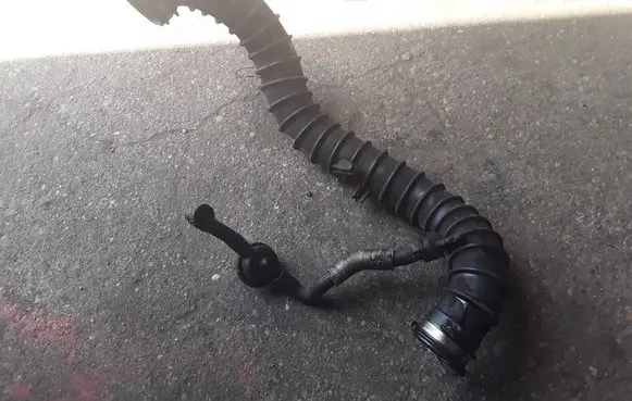 Renault Master II Intercooler hose/pipe 8200887497
