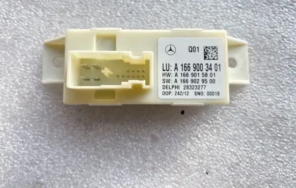 Mercedes-Benz C W204 Light module LCM A1669003401
