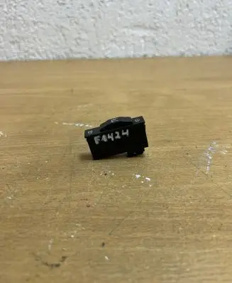 BMW 7 E65 E66 Tailgate/boot open switch button 61318379766 F1424